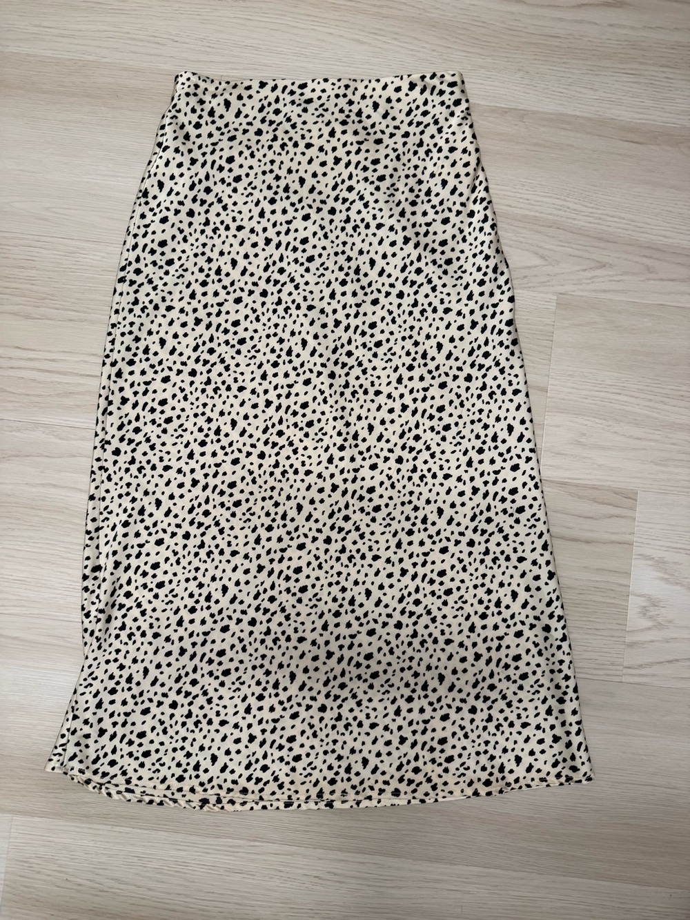 Women’s Neutral Taupe Wrap Skirts SM great condition! - Picture 8 of 11